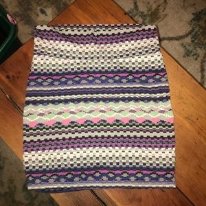 Like new bodycon skirt. Fun pattern. Super comfy